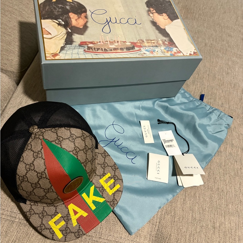 Gucci Supreme Canvas Cap Hat size M